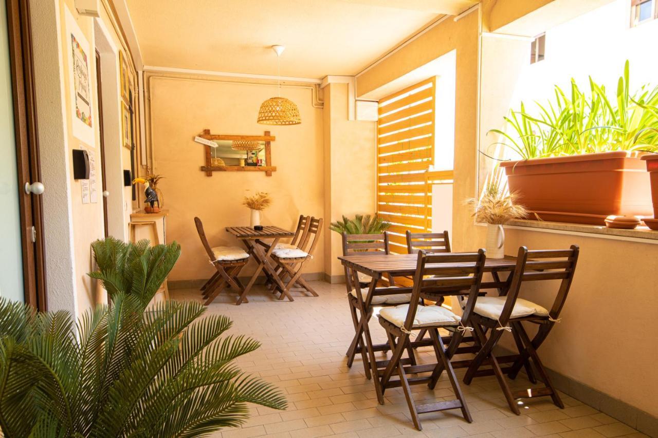 Resilienza Tropical Apartments & Room Porto SantʼElpidio Buitenkant foto