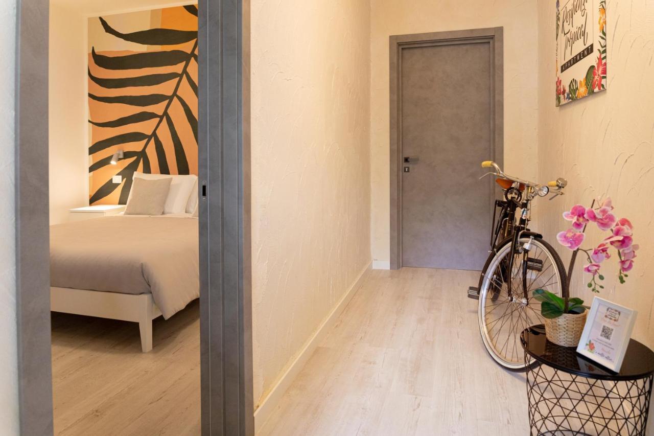 Resilienza Tropical Apartments & Room Porto SantʼElpidio Buitenkant foto